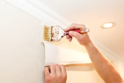 Pose de papier peint à Sermiers — revêtements muraux et toiles de verre